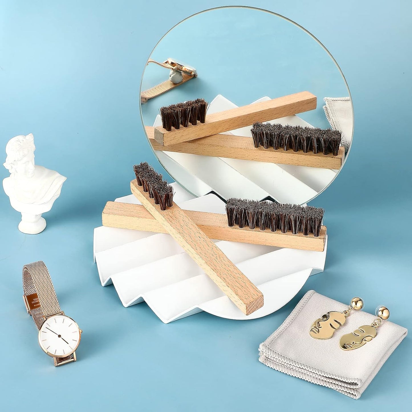 Patelai 6 Pieces Silver Polish Set, 4 Silver Cleaning Horsehair Brushes with 2 Pieces Polish Cloth Jewelry Cleaning Kit for Detail Work, Jewelry Tarnish Silverware Plateware(Classic)