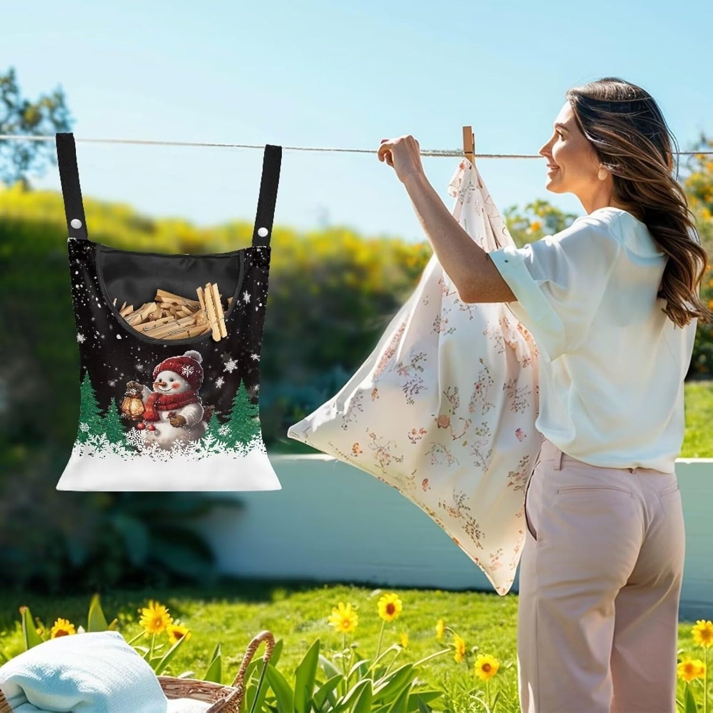 2 Pcs Snowman Clothes Pin Hanging Bag, Large Capacity Clothespin Bag with A Large Opening，Clothes Pin Hanging Bag Space-Saving Organize Clothespin Bag for Clothesline Outdoor